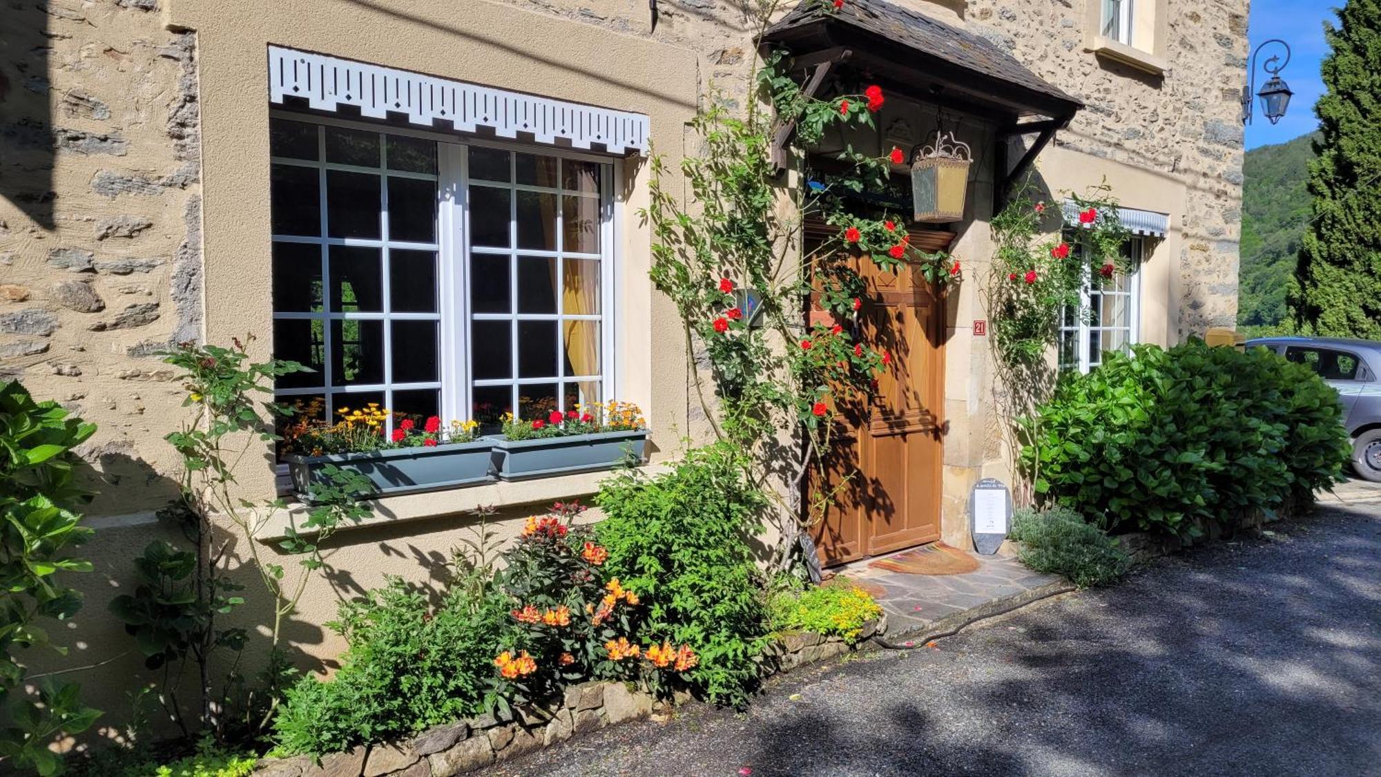 Bed and Breakfast Manoir des Pélies Conques Esterno foto